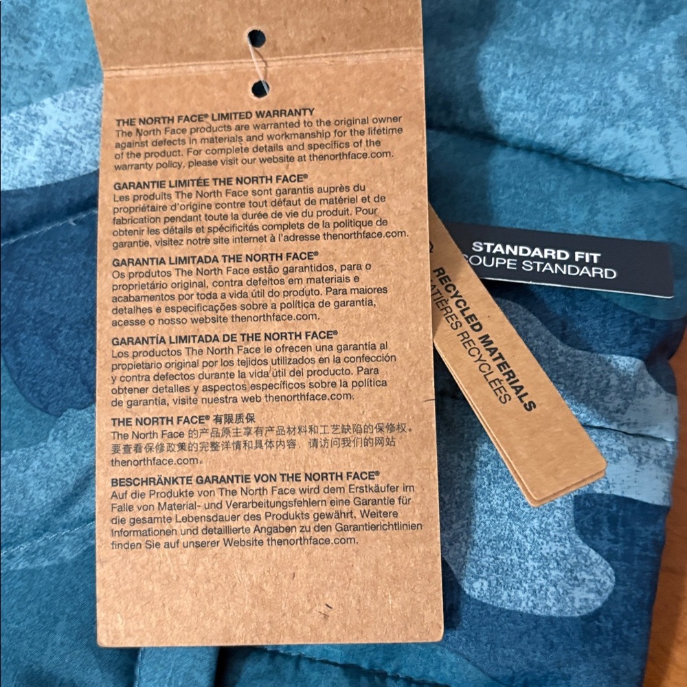 The North Face NWT Down Feather Blue Camouflage Puffer Vest Size Small - Picture 15 of 15